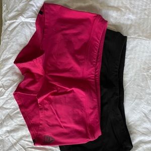 Reebok Chase Booty Shorts - Large